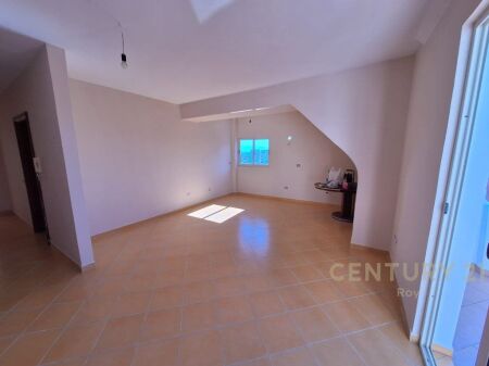 Apartment 2+1 for sale Mujo Ulqinaku Street, Durrës - 150000€ | 107 m²