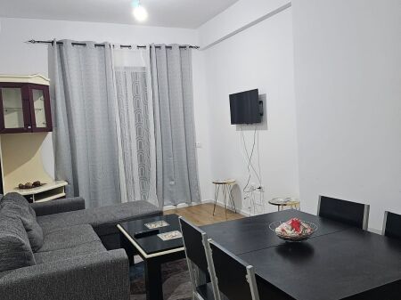 Jepet me qira apartament 1+1