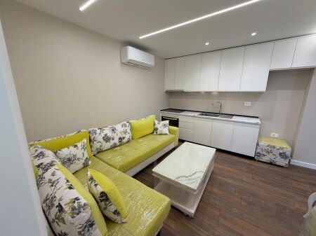 Jepet me qira apartament 2+1+2 në Sauk   Vendndodhja: Sauk