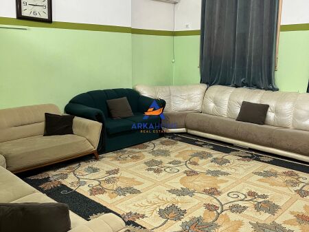 LOCALE COMMERCIALE IN AFFITTO 160M2 "RRUGA RIZA CEROVA, VICINO ALLA SCUOLA 4 DESHMORET" 120.000 LEKE