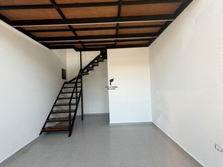 NEGOZIO IN AFFITTO 32 M2 COMUNE DI PARIGI 45.000 LEKE FH-77298