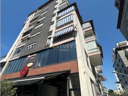 1+1 with a spacious veranda for sale in Porcelan.
