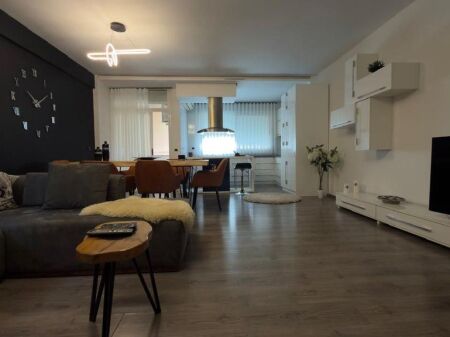 Apartament 2+1 Me Qira në Komunën e Parisit, Tiranë - 950€ | 111 m² Fron142029