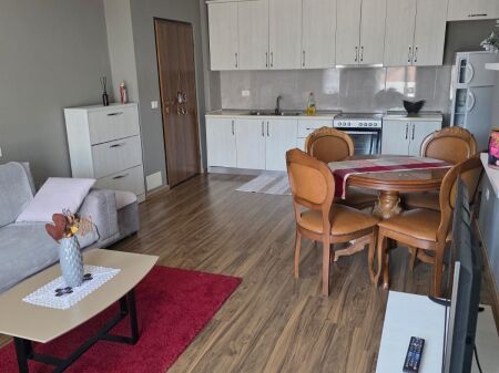 Apartament 1+1 me qira Komuna e Parisit