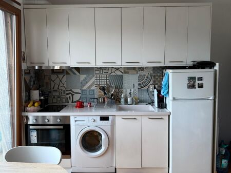1+1, 5th floor without elevator, district court, 550 euros