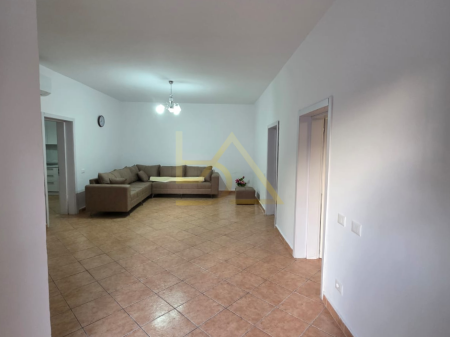 Appartamenti in Affitto – Durazzo, Spiaggia, Quartiere 13