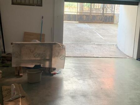 WAREHOUSE FOR RENT 130M2 PORCELAN