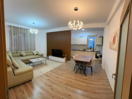 1+1, dry lake, price 600 thousand lek