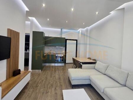 Affitto, Appartamento 2+1, Via Thesarit, Fresku, Tirana.