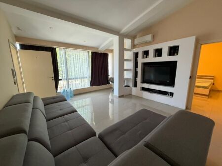  Jepet me qira apartament 1+1   Vendndodhja: Sauk Çmimi: 400 €/muaj (i padiskutueshëm)