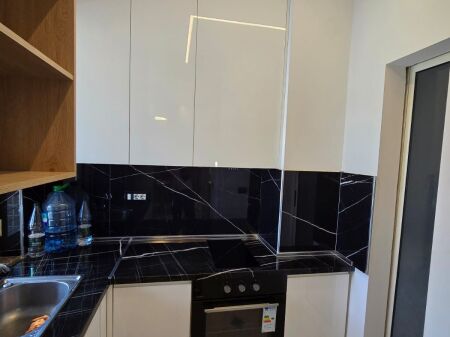 Jepet me qera apartament 1+1 ne Astir
