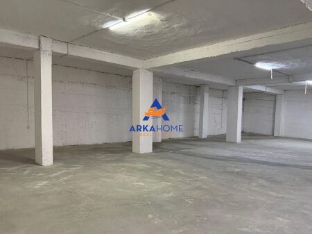 AFFITTASI MAGAZZINO 500M2 "SHKOZE" 200.000 LEKE