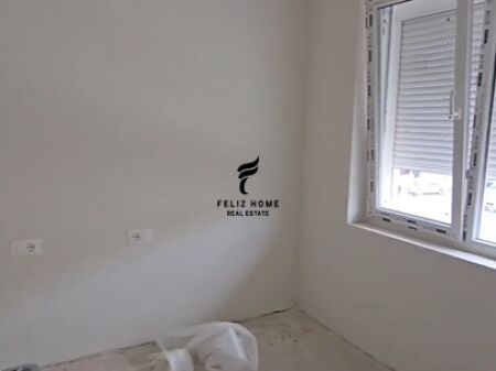 UFFICIO IN AFFITTO 65 M2 21 DICEMBRE 80.000 LEKE FH-77420