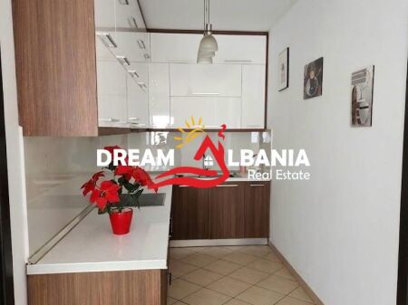 Jepet Apartament 2+1  me qera Bulevardi i Ri ,prane Spak.(ID 42215573)