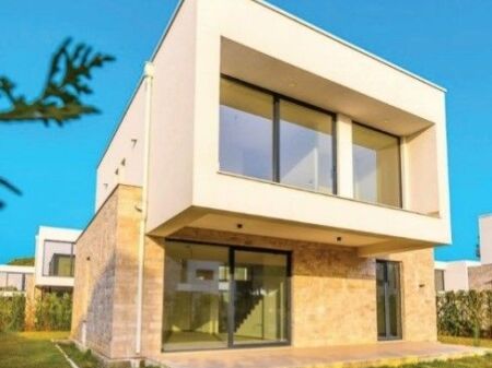 VILË LUKSOZE PËR SHITJE – SAN PIETRO RESIDENCE, GJIRI I LALZIT