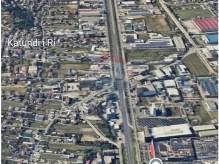 Terreno in affitto a Yrshek/ Zona Industriale