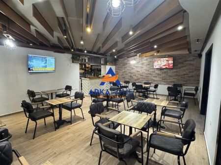 AFFITTASI BAR-PIZZERIA OPEN SPACE 91M2 " DON BOSKO " 1200 EURO