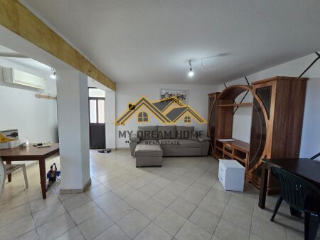 AFFITTASI IL PRIMO PIANO DI UNA VILLA SU 3 PIANI A ARAPAJ, DURRES
