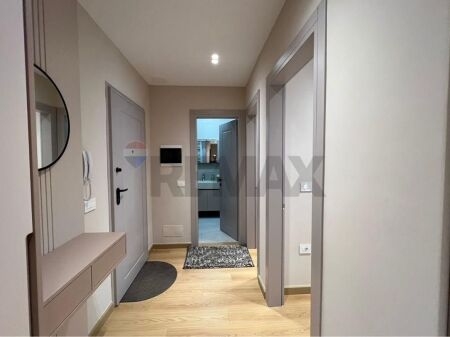 Jepet me qira apartament 2+1+parkim-Zogu i Zi