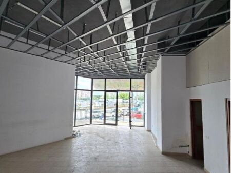 LOCALE COMMERCIALE IN AFFITTO A ASTIR