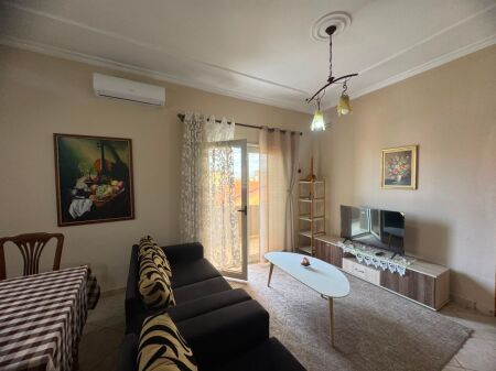 Apartament 1+1 me qira – Selitë e Vogël, afër Uni Marin Barleti !