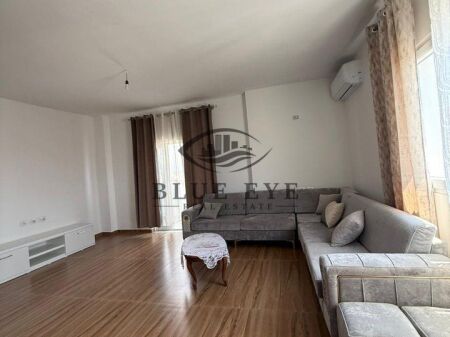 VILLA DI 4 PIANI IN AFFITTO PIANO TERRA – SPITALL, DURRES