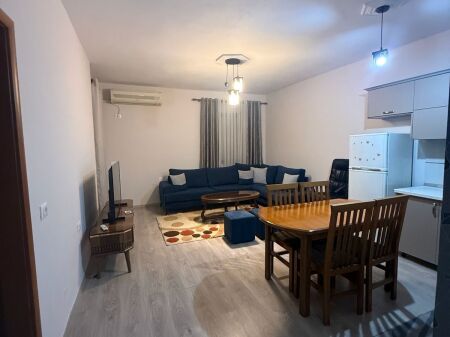 Apartament me qera