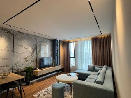 Rruga Jordan Misja,prane Hotel Mece jepet me qera apartament 1+1+post parkimi,i sapo mobiluar 80,000Leke