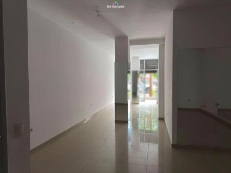 Negozio In Affitto A Komuna e Parisit (ID BD21918) Tirane