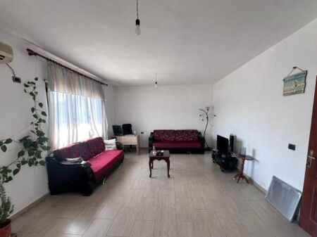 Apartament me qera 1+1 - Rruga Asim Vokshi, prane Harry Fultz