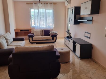 Jepet Apartment 2+1 me qera