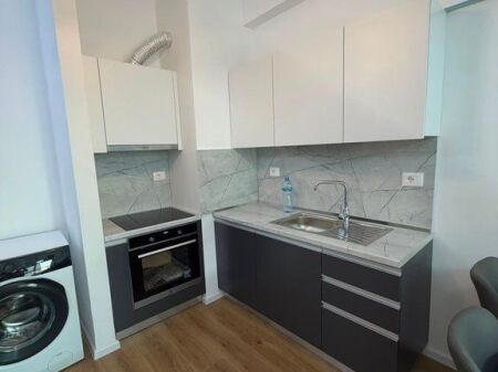 Apartament 1+1 Me Qira në Ali Demi, Tiranë 400 € /Muaj