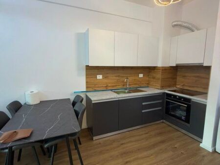 Apartament 1+1 Me Qira në Ali Demi, Tiranë 400 € /Muaj