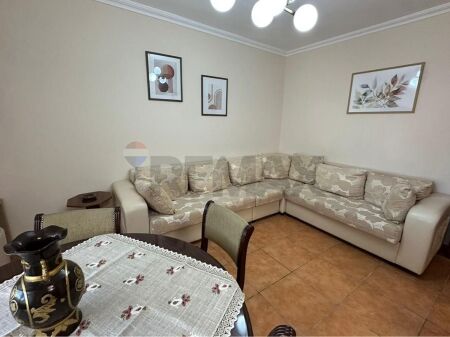 Apartament 2+1 me qera Rruga e Elbasanit