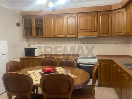Apartament 3+1+2 me qera Komuna e Parisit