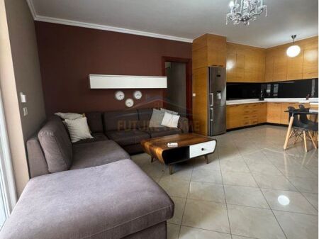 Qera, Apartament 2+1+2, Rruga Irfan Tomini, Tiranë.