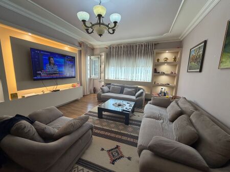 3+1+2 for sale Astir