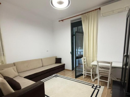 Rruga e Durresit, Apartament 2+1 me Qira