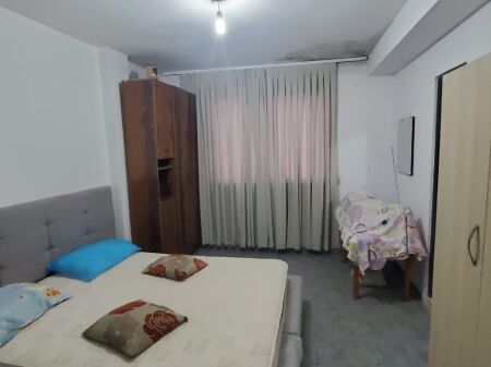 QERA Apartament 1+1  Brrylit Tirane Cmimi 350 mije lek ne muaj