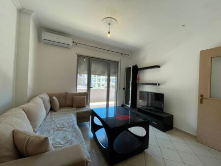 Apartament 1+1 per qirane Yzberisht.