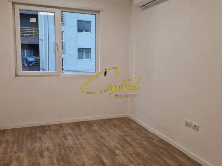 LOCALE COMMERCIALE IN AFFITTO 75 M2 ZOGU I ZI 65.000 LEKE