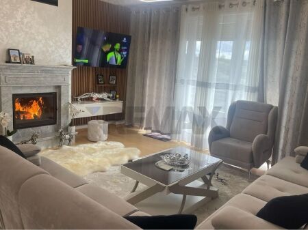 Apartament 2+1+2 me qera Farke