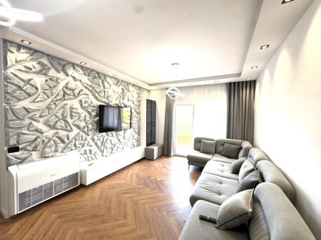 APARTAMENT 2+1 ME PISHINE ME QIRA NE REZIDENCEN LAKELAND, FARKË