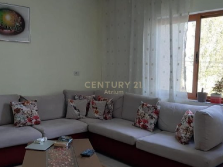 POLIGRAFIKU NE SHKOZE, APARTAMENT 1+1, ME QIRA
