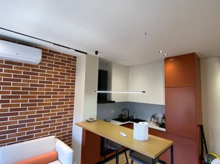 Jepet me qera apartament 1+1 tek Bulevardi i ri