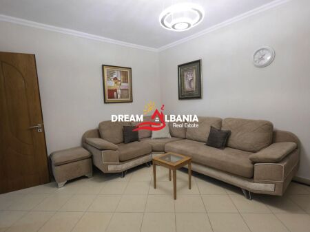 Jepet me qera apartament 2+1 tek Materniteti i Ri, Tirane (ID 4229504)