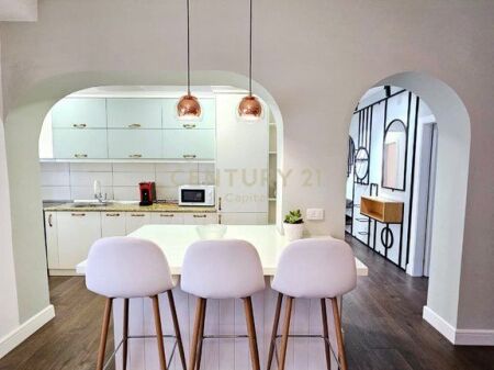 Apartment at Skenderbej Square for sale!