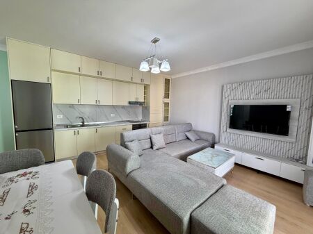  QERA Apartament 1+1 Me Post Parking  Tek “Jordan Misja”, Prane Bulevardit Te Ri 