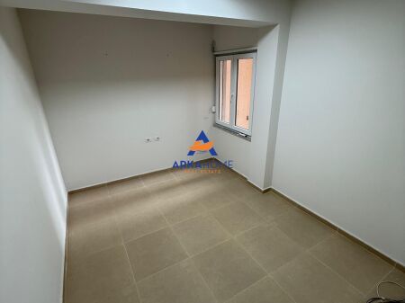 UFFICIO IN AFFITTO 93M2 "VIA KOSOVARVE, VICINO A CONAD" 1000 EURO