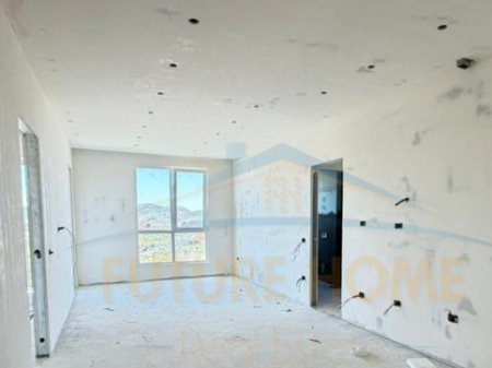 Appartamento 1+1, Farke, Tirana. ELT69872